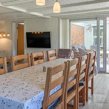 3 Bedroom Lovely In *